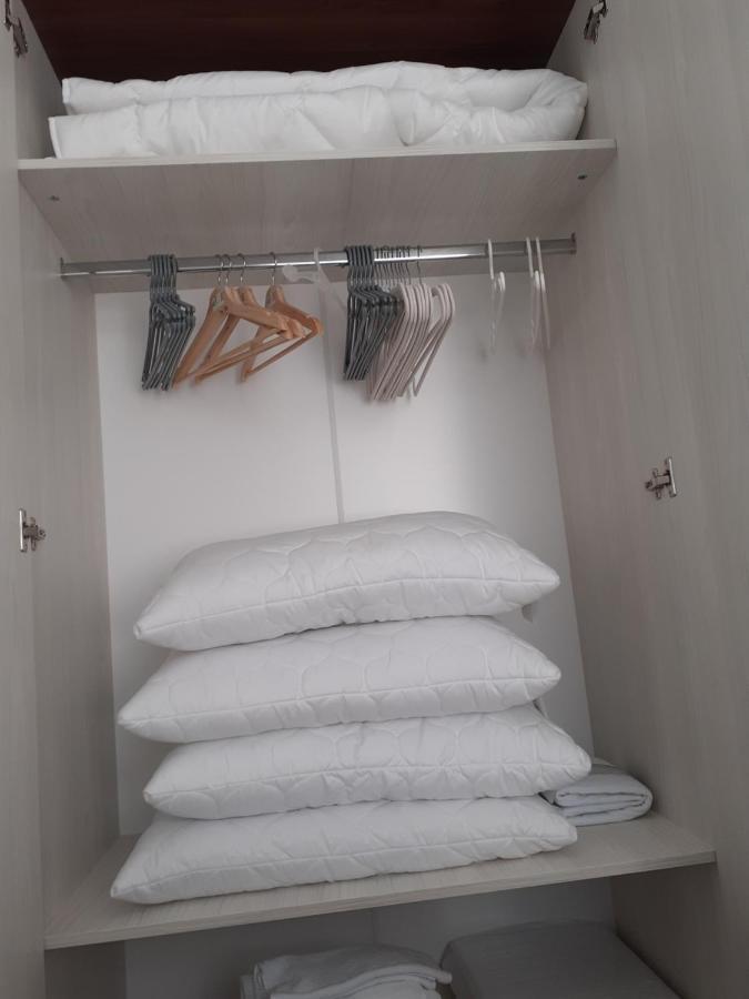 Sara Apartman Livezeni  Экстерьер фото