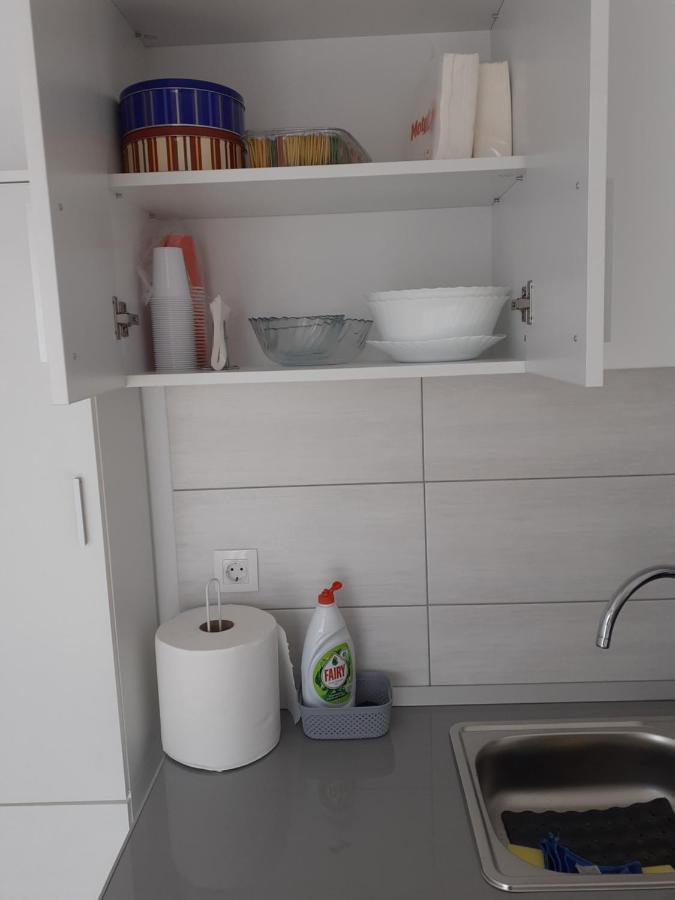 Sara Apartman Livezeni  Экстерьер фото